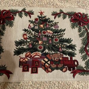 Elegant Christmas Table Runner